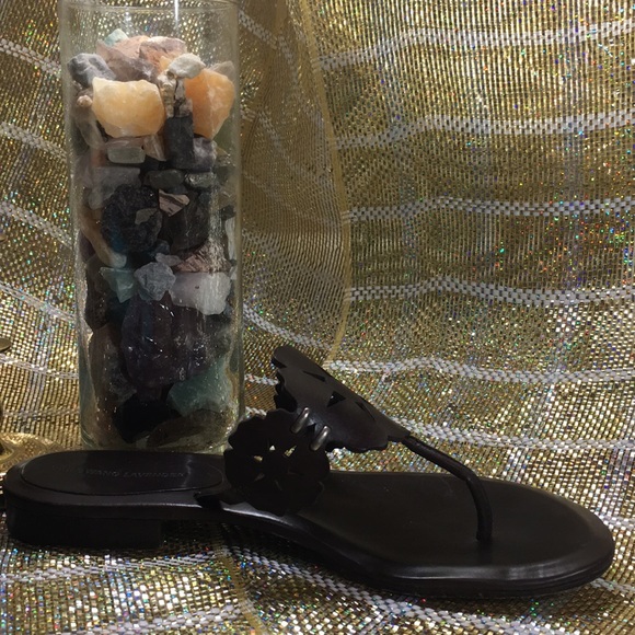 Vera Wang Lavender Label Shoes - Vera Wang Lavender labl brn leather thong sandals